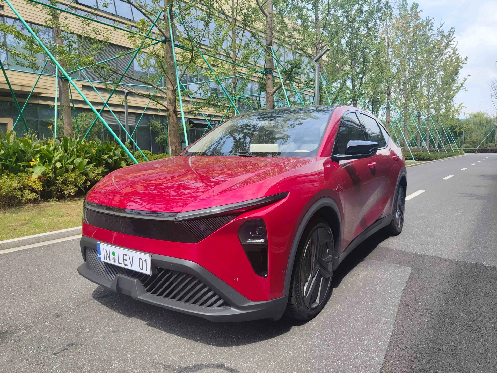 LEV01 SUV CON GUIDA A DESTRA VEICOLO A NUOVA ENERGIA EV a lungo raggio Passo 5 posti