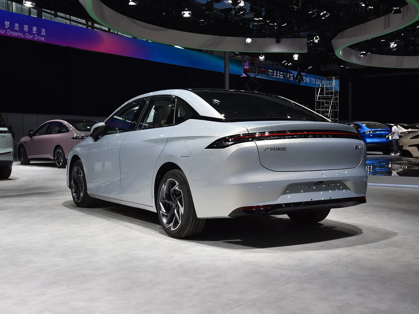 AION S MAX SUV elettrico di lusso ibrido EV con caratteristiche avanzate ad alta velocità Veicolo ecologico a nuova energia