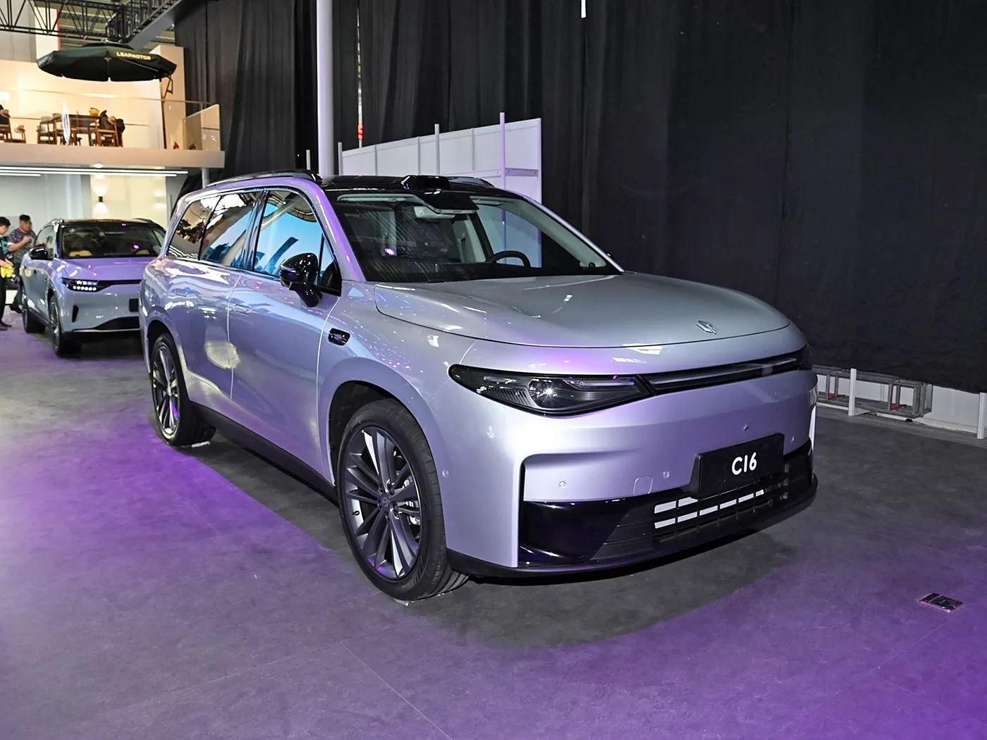 Leapmotor C16 5 porte 6 posti SUV EV 4WD Modalità di guida Sterzo a sinistra Elettrico e ibrido Carburante New Energy Auto