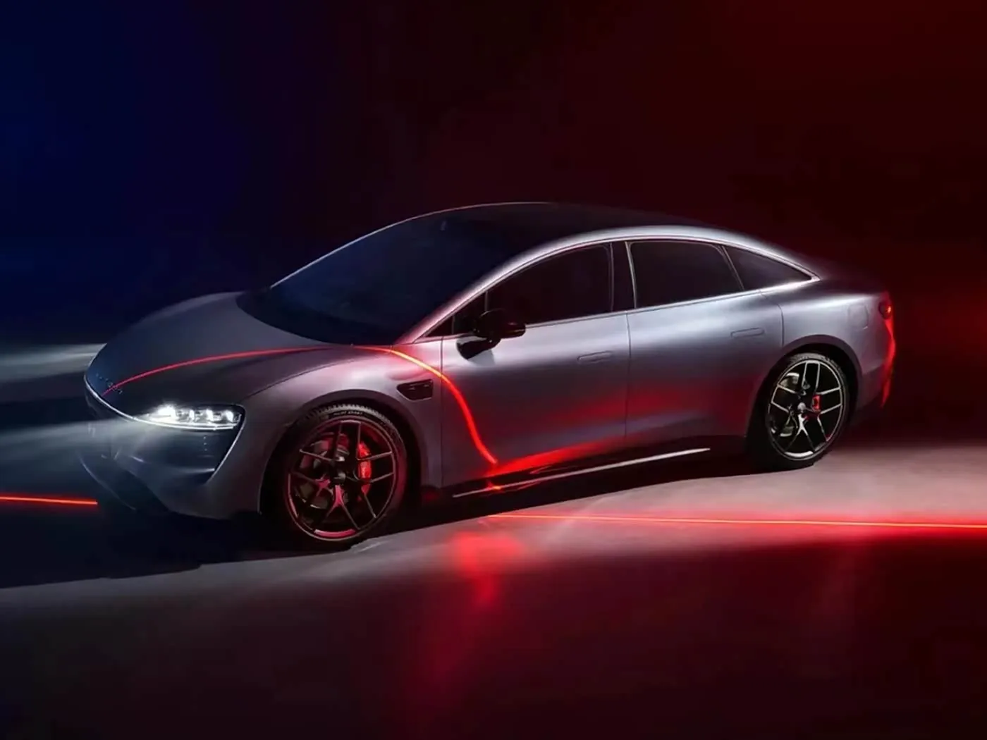 CHERY LUXEED S7 Exeed Veicolo elettrico di lusso a nuova energia con trazione RWD/AWD 4 porte e 5 posti