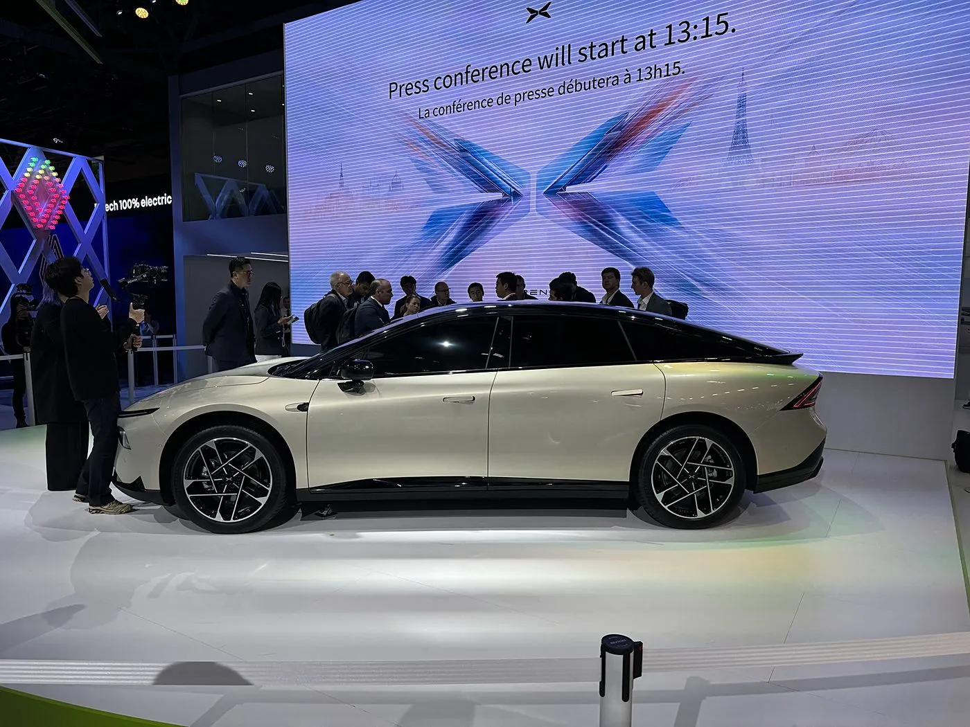 Edizione limitata EV XPENG P7+ berlina elettrica pura a 5 posti Nuovo design Sterzo a sinistra Velocità massima 685 km Veicolo a nuova energia