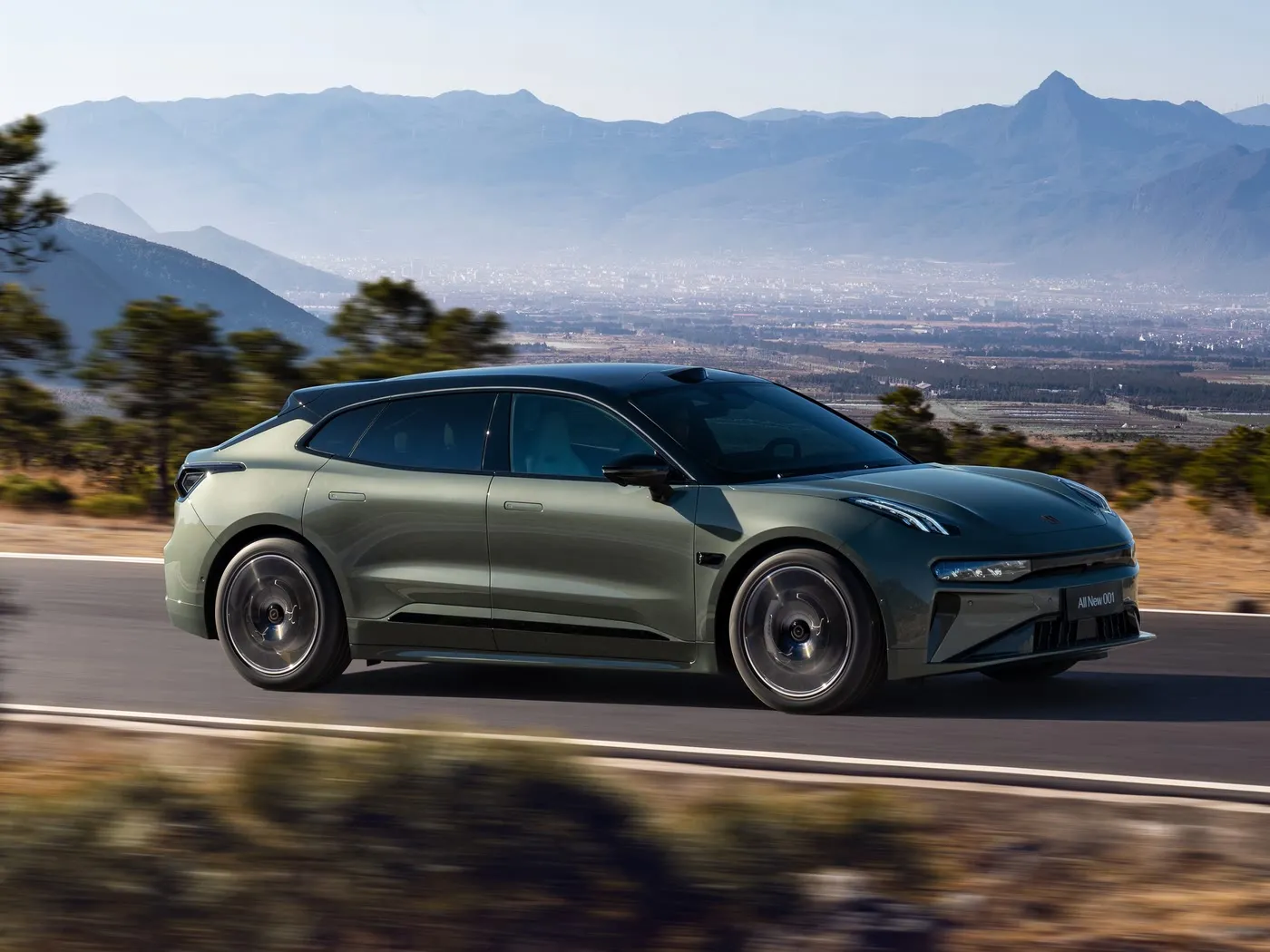 Zeekr 001 Hatchback elettrico a 5 posti 4WD di alta qualità 705 km a lungo raggio Veicolo a nuova energia