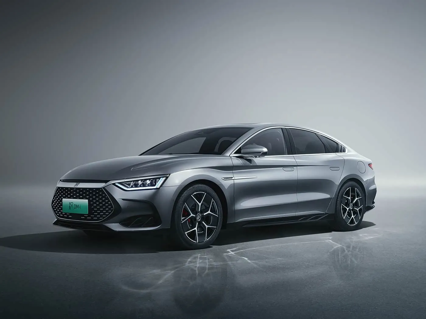 BYD Han EV/DM-i Electrifying Luxury Sedan with Dual-Motor Power & Cutting-Edge Tech NEW ENERGE