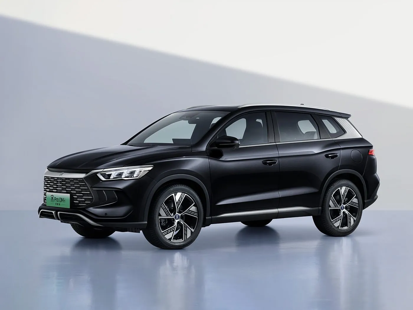 SUV PHEV compatto BYD Song Pro DM-i con veicolo ibrido NEW ENERGY a lungo raggio