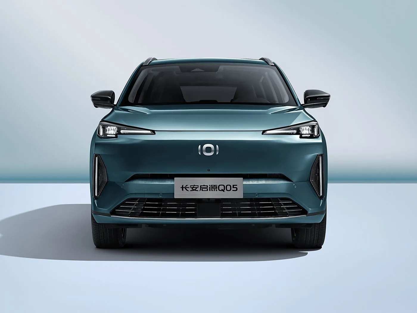 Changan NEVO Q05 SUV ibrido elettrico a lungo raggio Cambio automatico 5 porte 5 posti Interni in pelle Sinistra