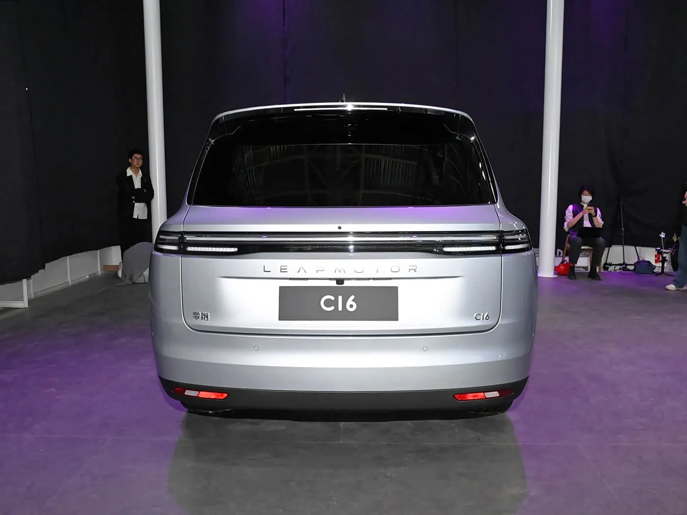 Leapmotor C16 5 porte 6 posti SUV EV 4WD Modalità di guida Sterzo a sinistra Elettrico e ibrido Carburante New Energy Auto