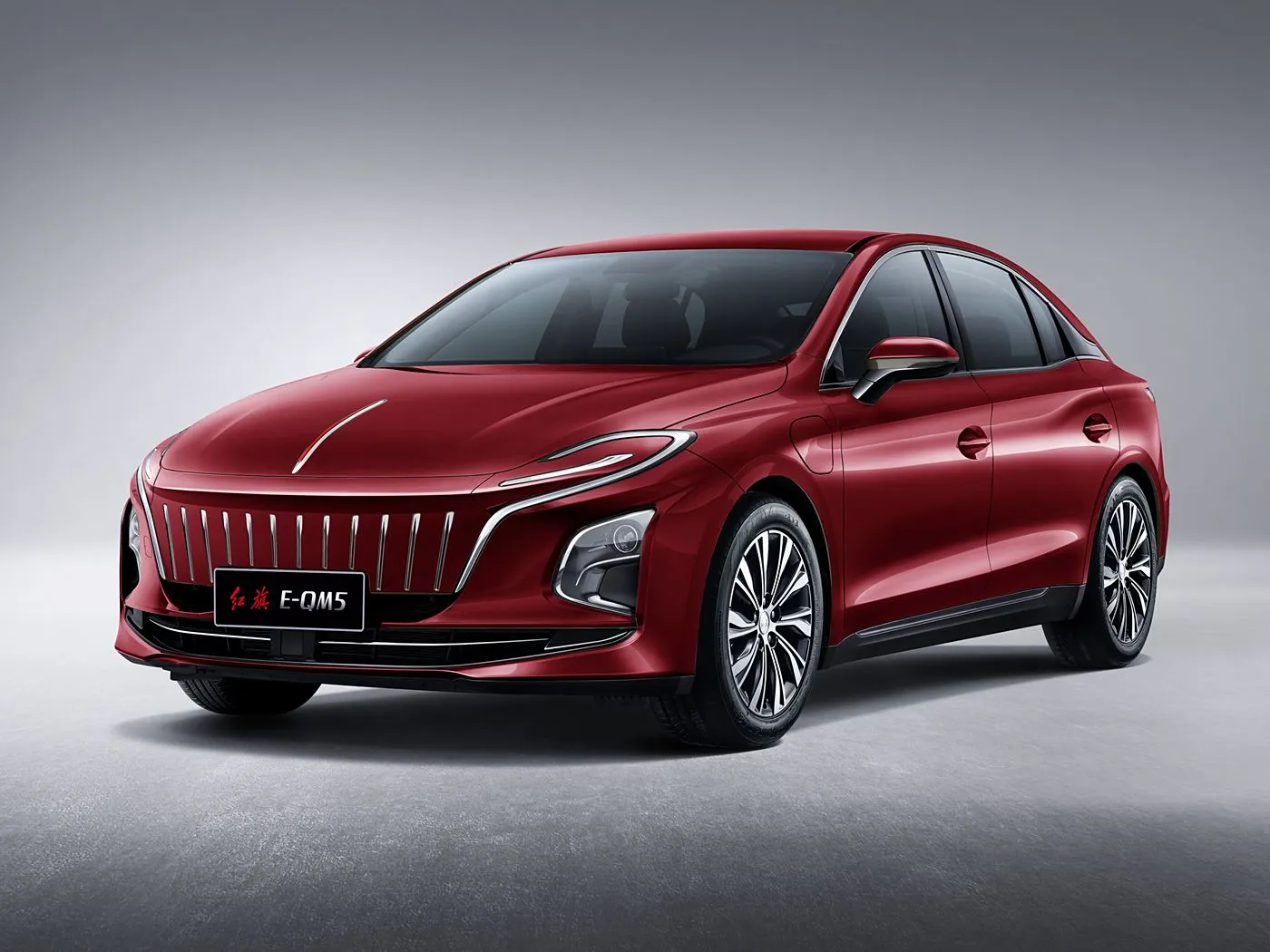 Hongqi E-QM5 Spaziosa berlina EV passo lungo e lungo raggio Veicolo elettrico puro a nuova energia