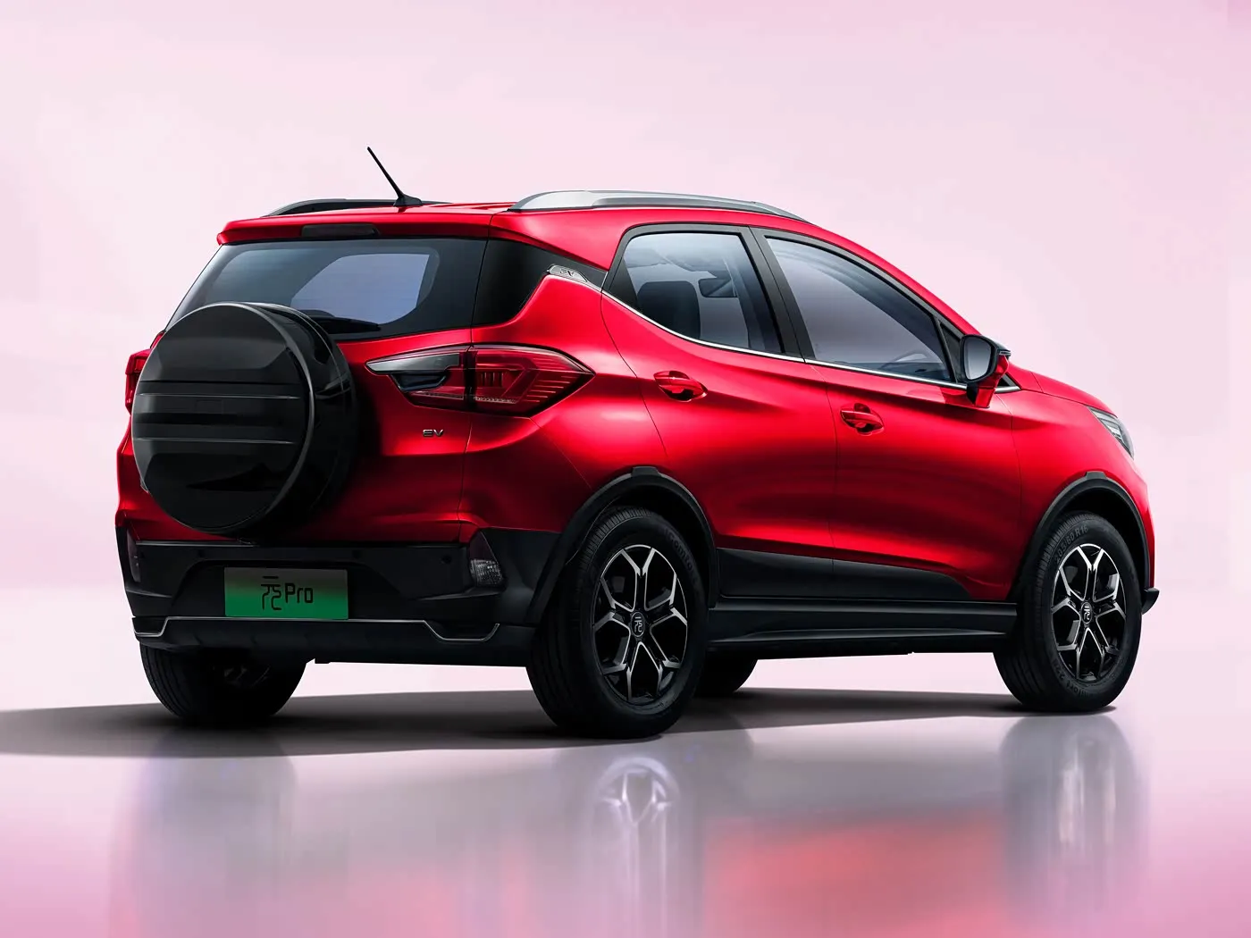 BYD Yuan Pro SUV elettrico di lusso Gamma 320KM Funzionalità avanzate per la guida urbana Veicolo a nuova energia