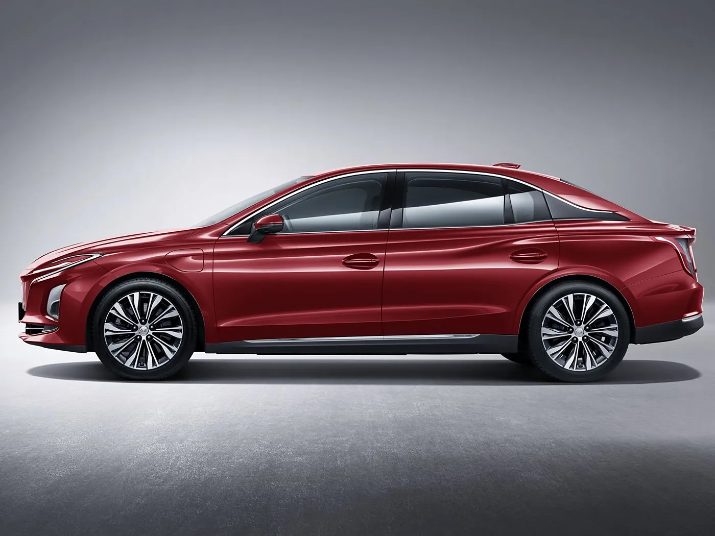 Hongqi E-QM5 Spaziosa berlina EV passo lungo e lungo raggio Veicolo elettrico puro a nuova energia