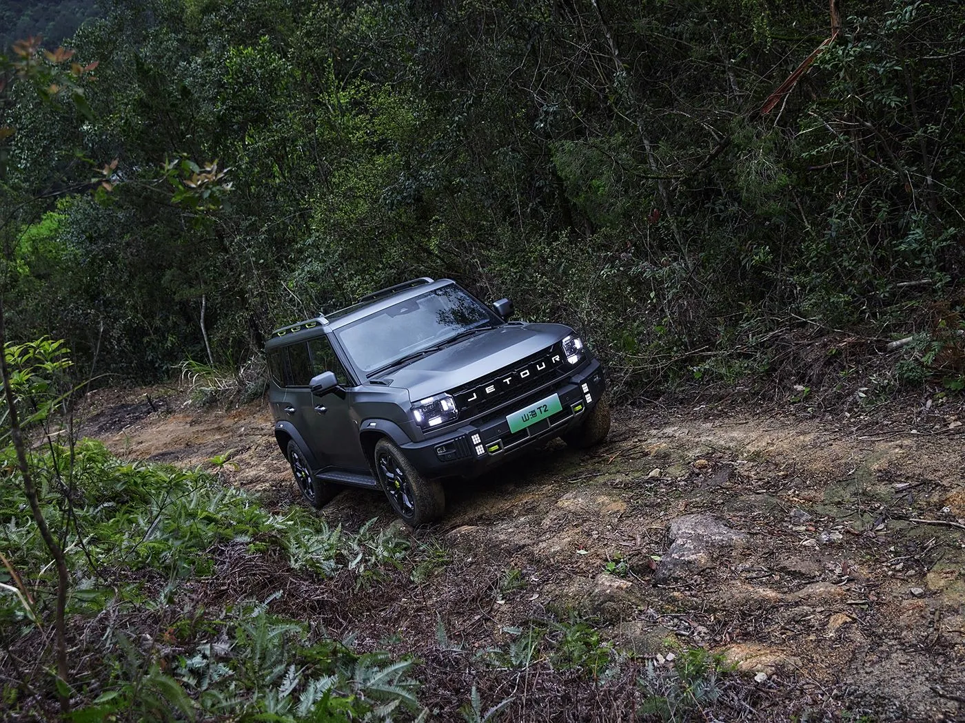 Jetour T2 SUV Versione Ibrida Euro VI Nuovo Arrivo Light Turbo ACC Cambio Automatico Pelle Sterzo a Sinistra