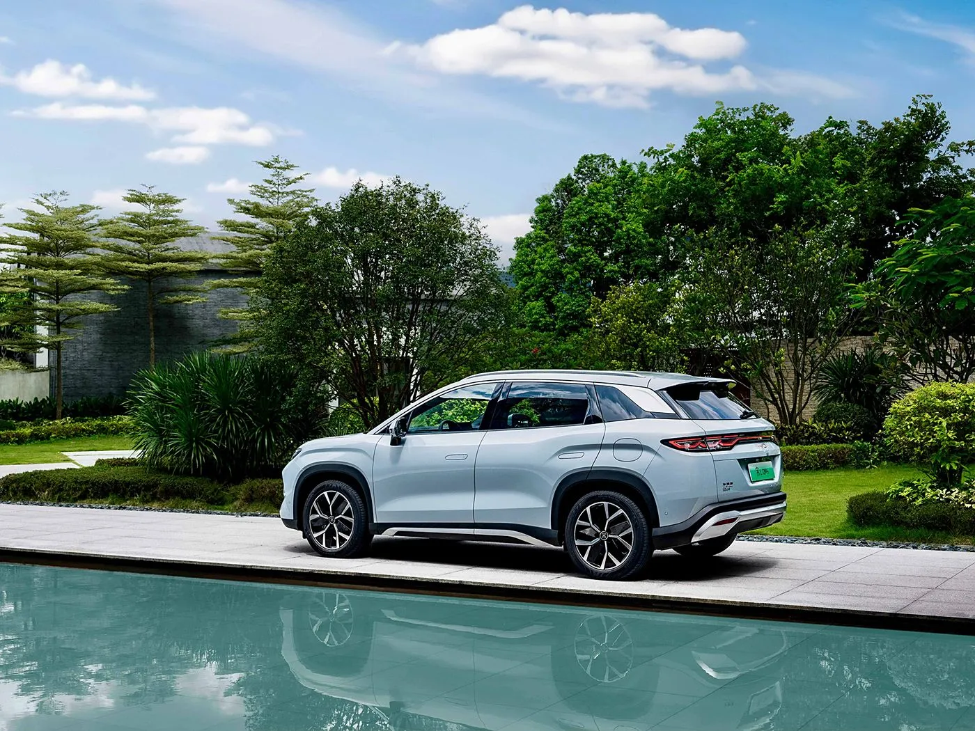 BYD Song L DM-i SUV PHEV compatto Veicolo a nuova energia ad alta velocità e a lungo raggio DiPilot 2.0 Sedili riscaldati Telecamera panoramica a 360°