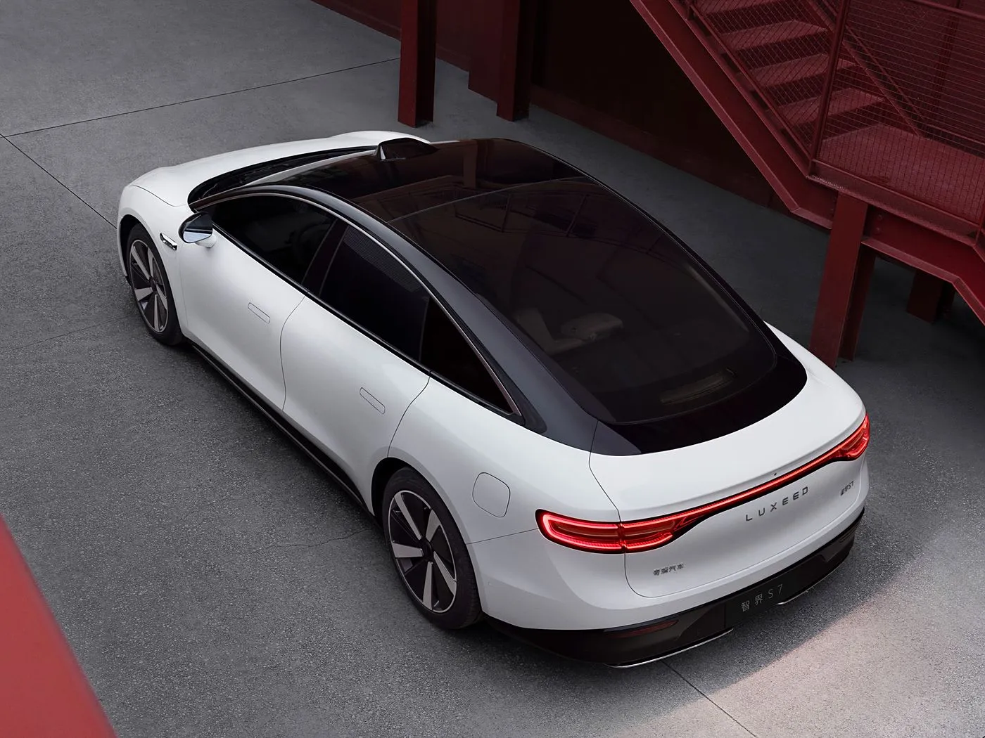 CHERY LUXEED S7 Exeed Veicolo elettrico di lusso a nuova energia con trazione RWD/AWD 4 porte e 5 posti