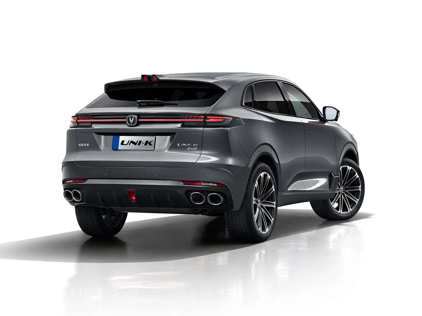 BYD E2 Berlina elettrica di lusso EV SUV Hatchback Auto con sterzo a sinistra con motore a batteria al litio Veicolo New Energy della Cina