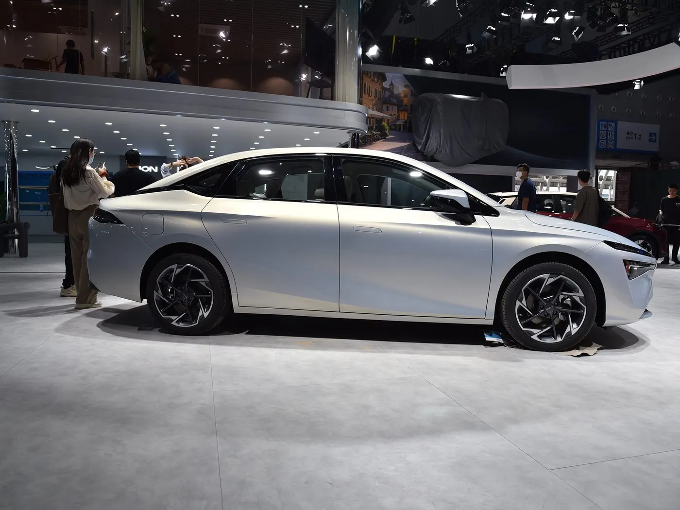 AION S MAX SUV elettrico di lusso ibrido EV con caratteristiche avanzate ad alta velocità Veicolo ecologico a nuova energia