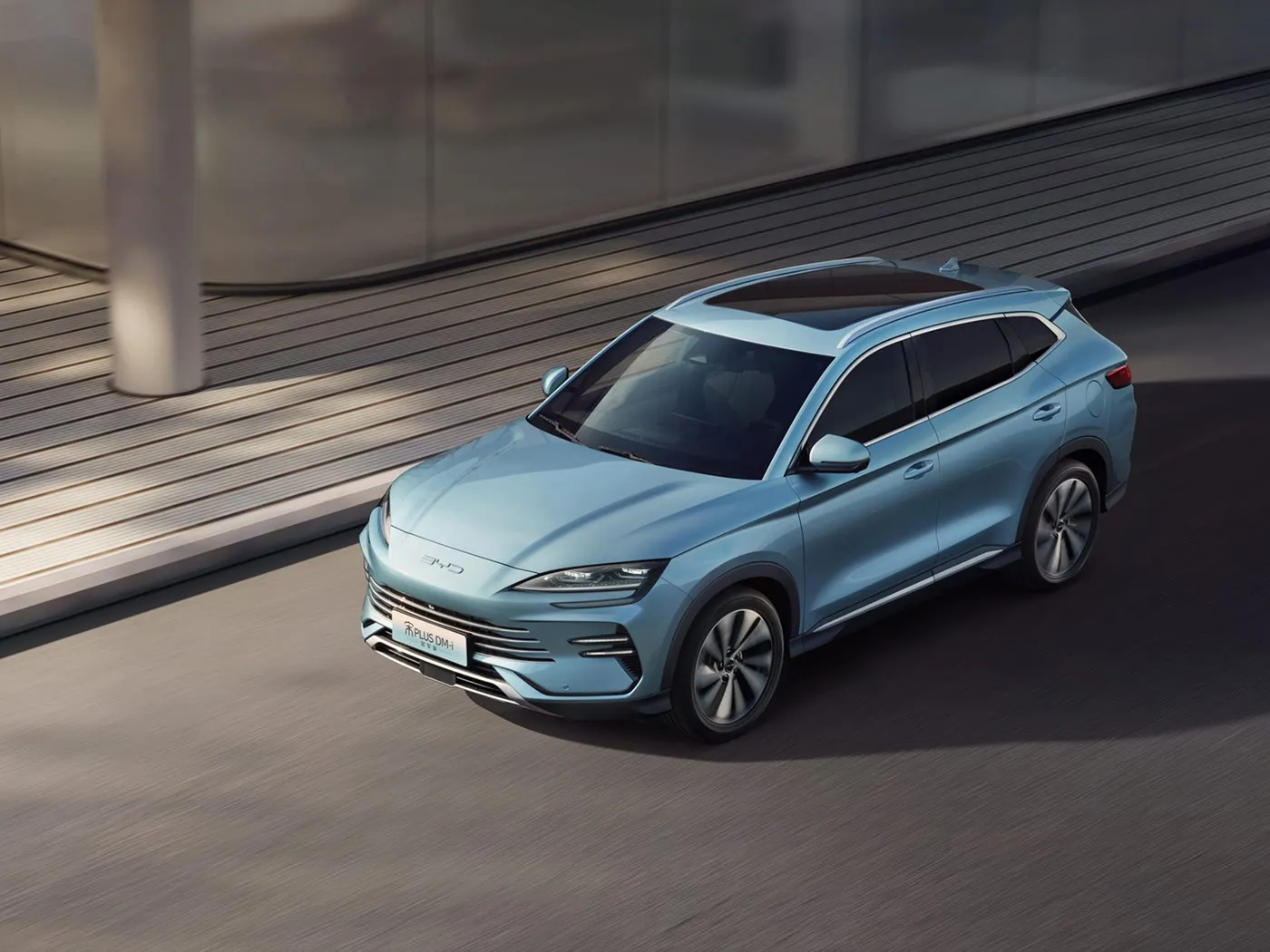 SUV BYD Song Plus AWD automatico con telecamera posteriore Sedili in pelle Carburante ibrido Sterzo a sinistra