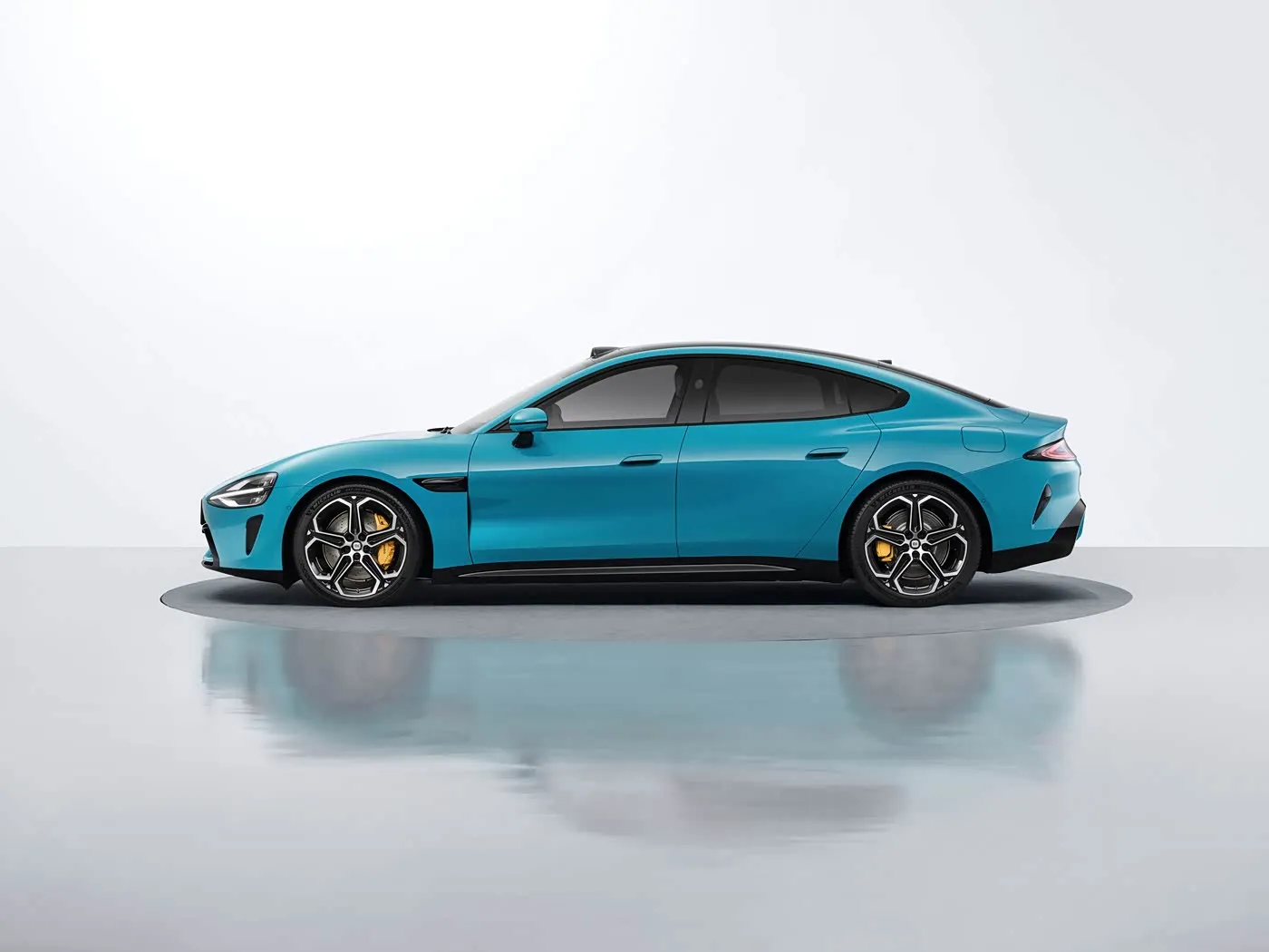 VENDITA CALDA XIAOMI SU7 VEICOLO A MOTORE ELETTRICO EV Sedan lungo Range Wheelbase 5 posti Schermo pollici